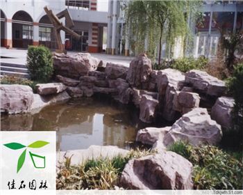 怎樣使成都人工塑石假山看起來更生動呢